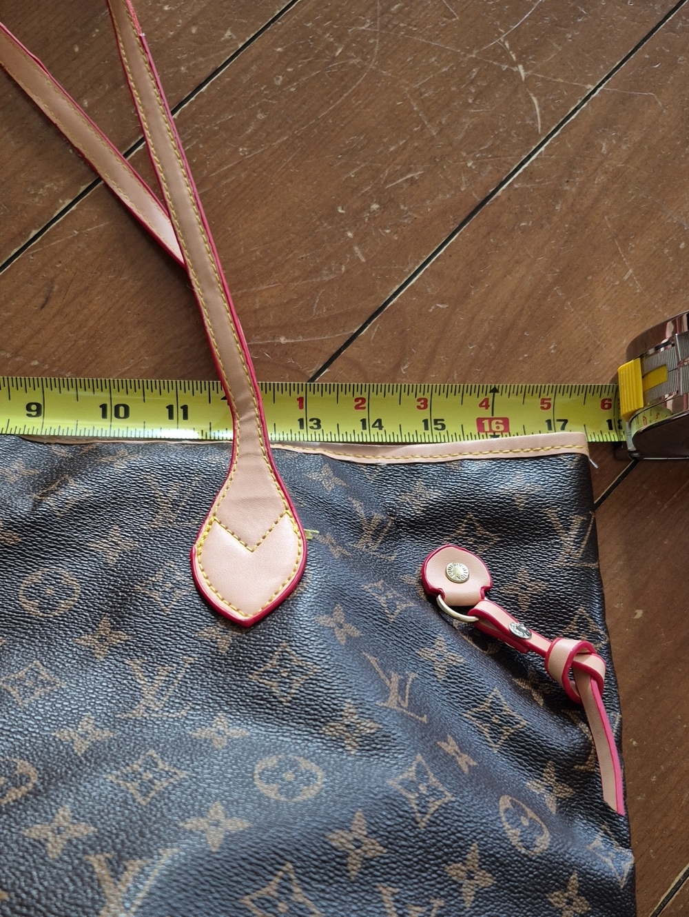Tote Bag with LV  Design - Picture 9 of 10